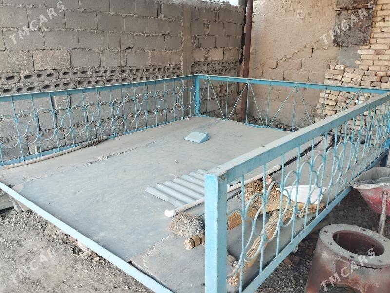 tapjan dursy bilen demirden - Ýalkym - img 2