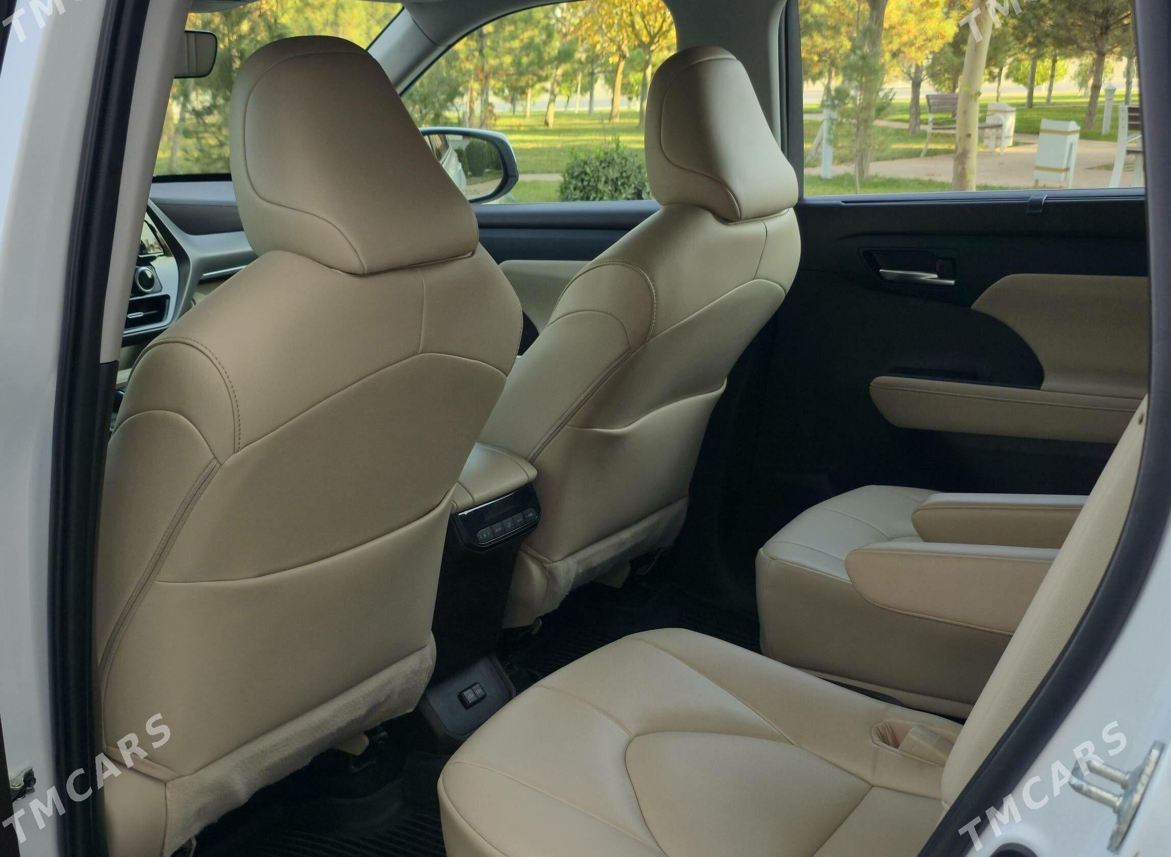 Toyota Highlander 2022 - 680 000 TMT - Aşgabat - img 7