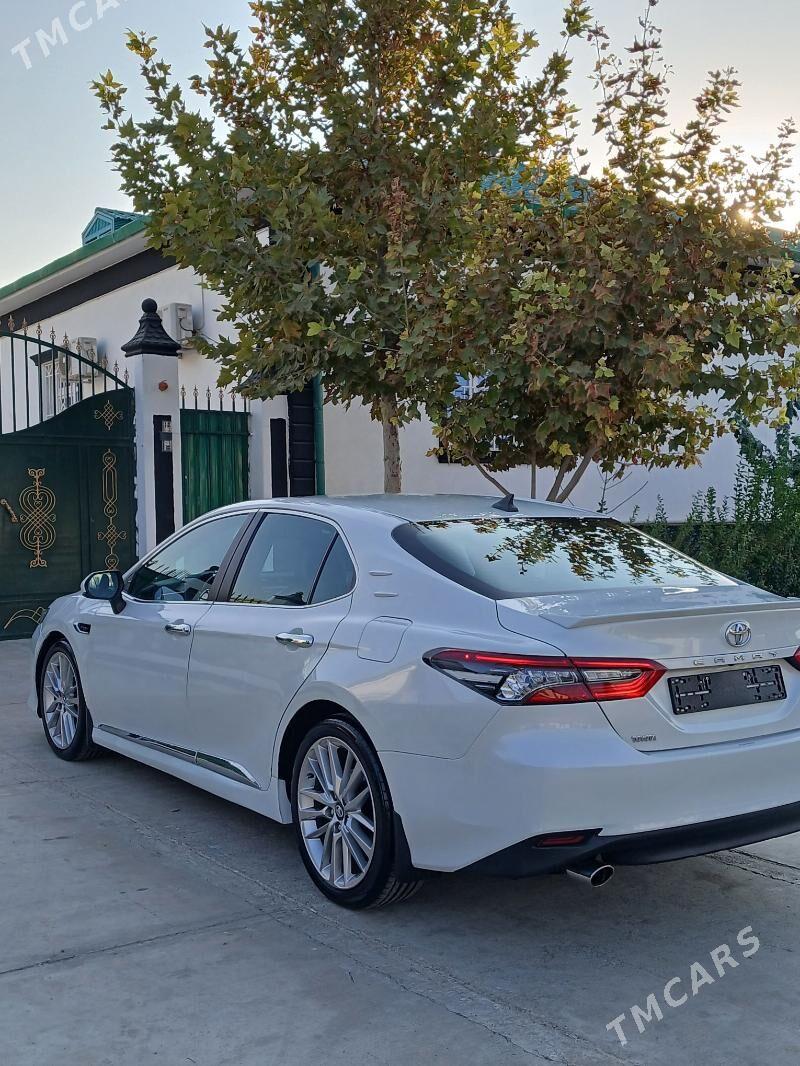 Toyota Camry 2019 - 280 000 TMT - Täze zaman - img 3