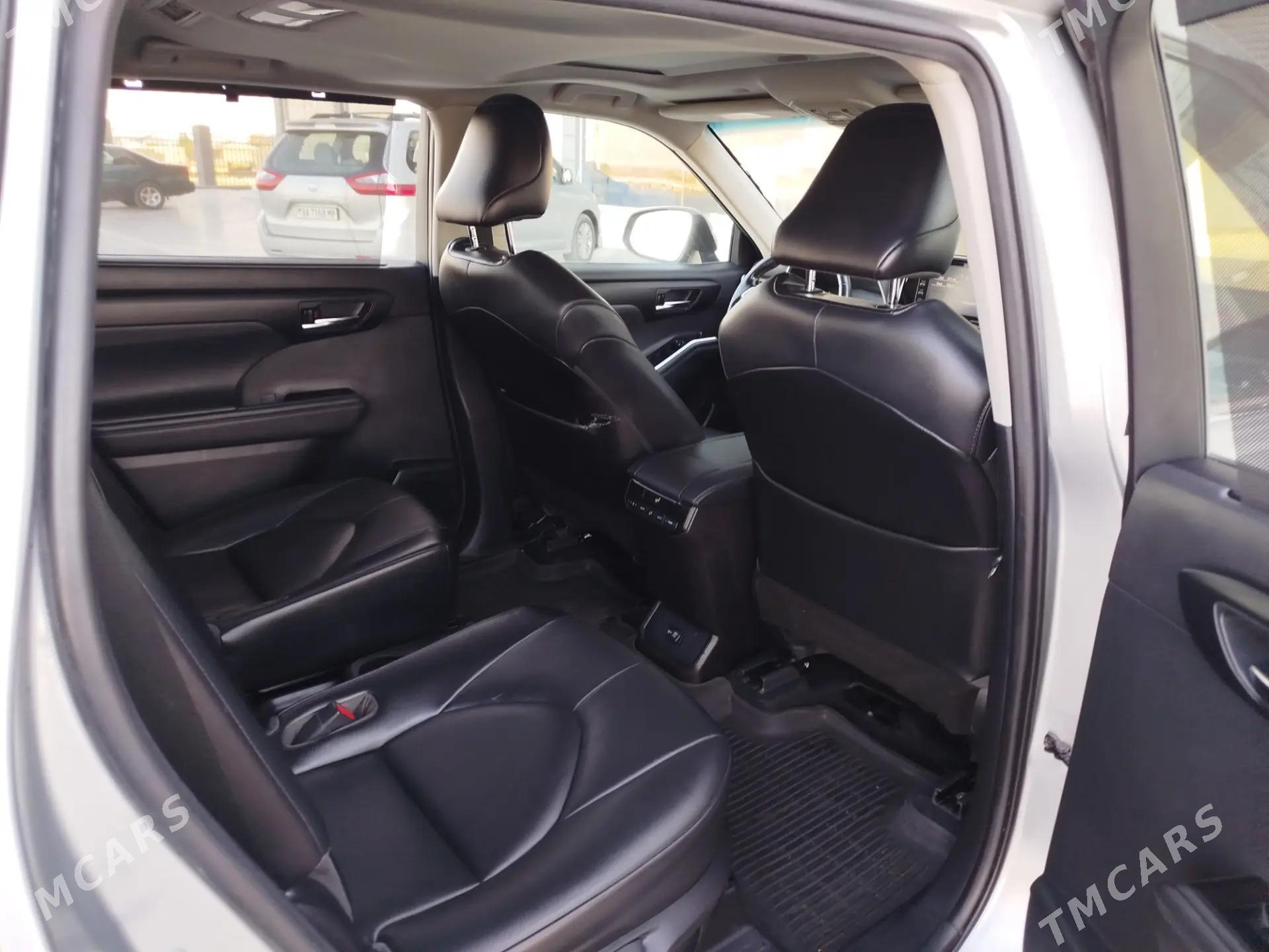Toyota Highlander 2021 - 500 000 TMT - Мары - img 8