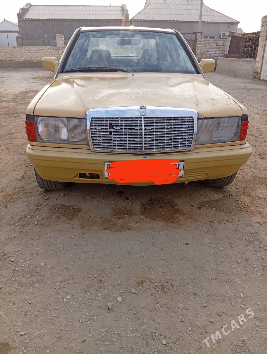 Mercedes-Benz 190E 1983 - 15 000 TMT - Гумдаг - img 2