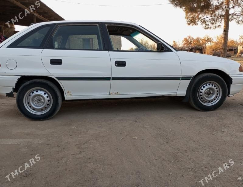 Opel Astra 1994 - 30 000 TMT - Гарабекевюл - img 2
