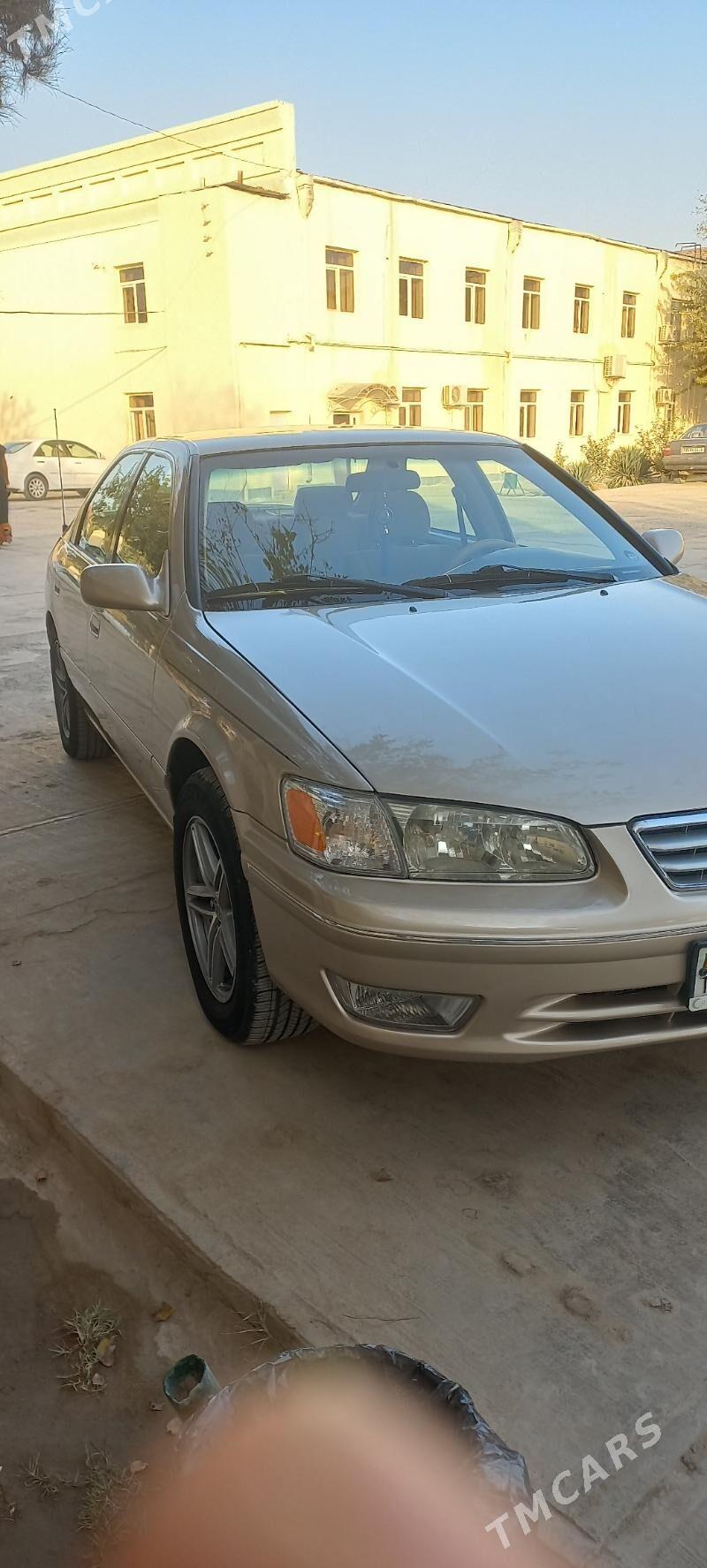 Toyota Camry 2000 - 150 000 TMT - Керки - img 1