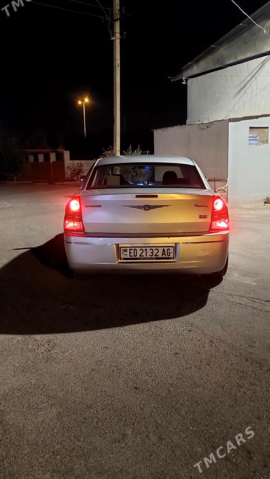 Chrysler 300C 2009 - 106 000 TMT - 4 mkr - img 6