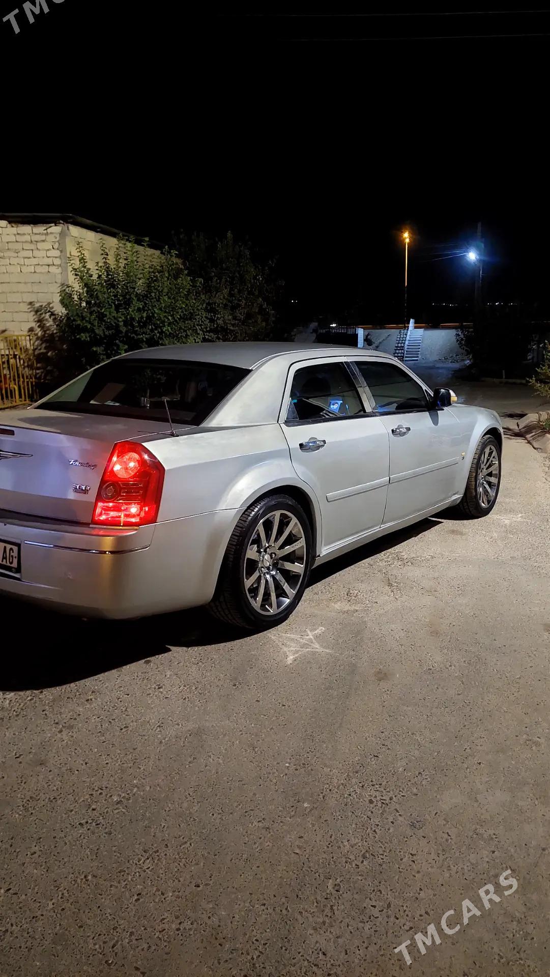 Chrysler 300C 2009 - 106 000 TMT - 4 mkr - img 1