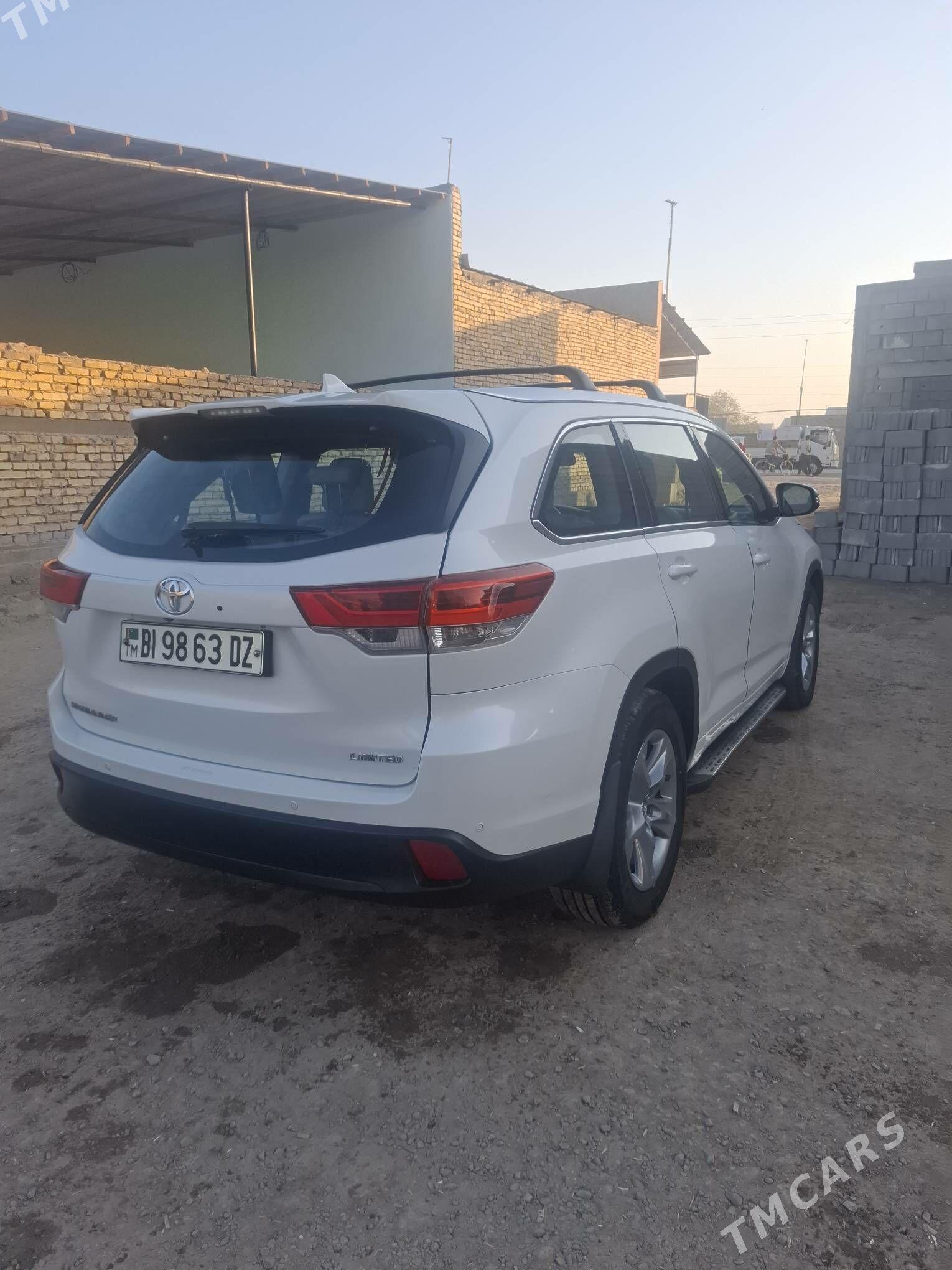 Toyota Highlander 2016 - 430 000 TMT - Köneürgenç - img 5