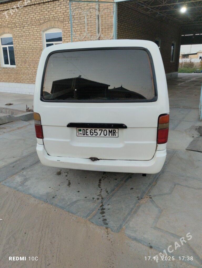 Toyota Hiace 1995 - 72 000 TMT - Мары - img 4