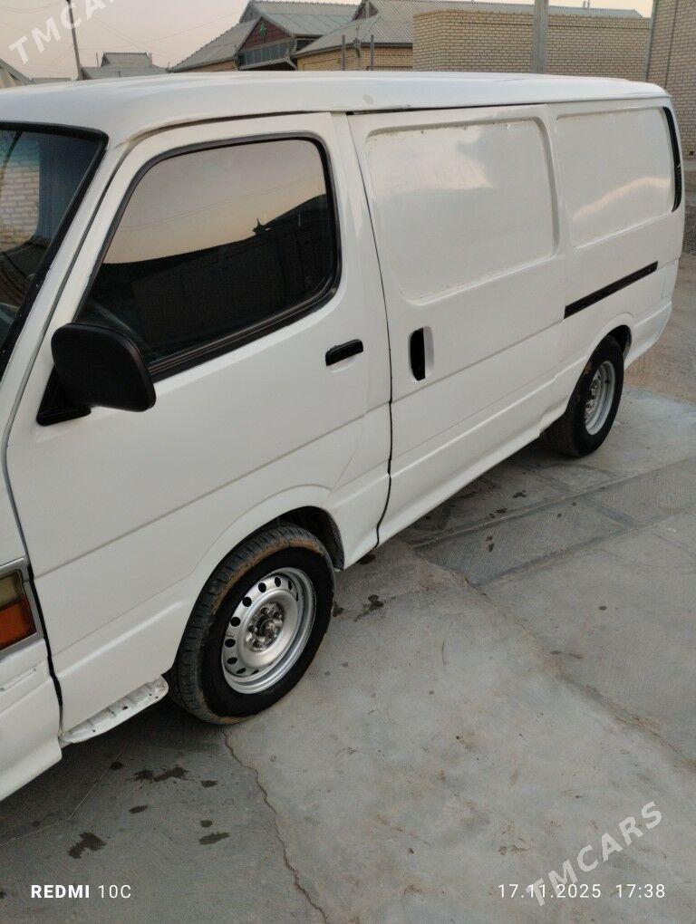 Toyota Hiace 1995 - 72 000 TMT - Мары - img 3