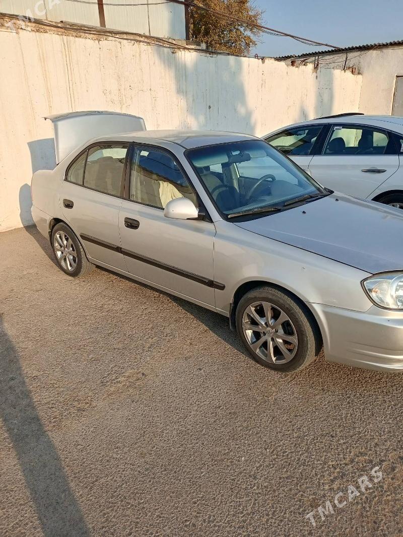 Hyundai Accent 2005 - 95 000 TMT - Garadamak - img 1