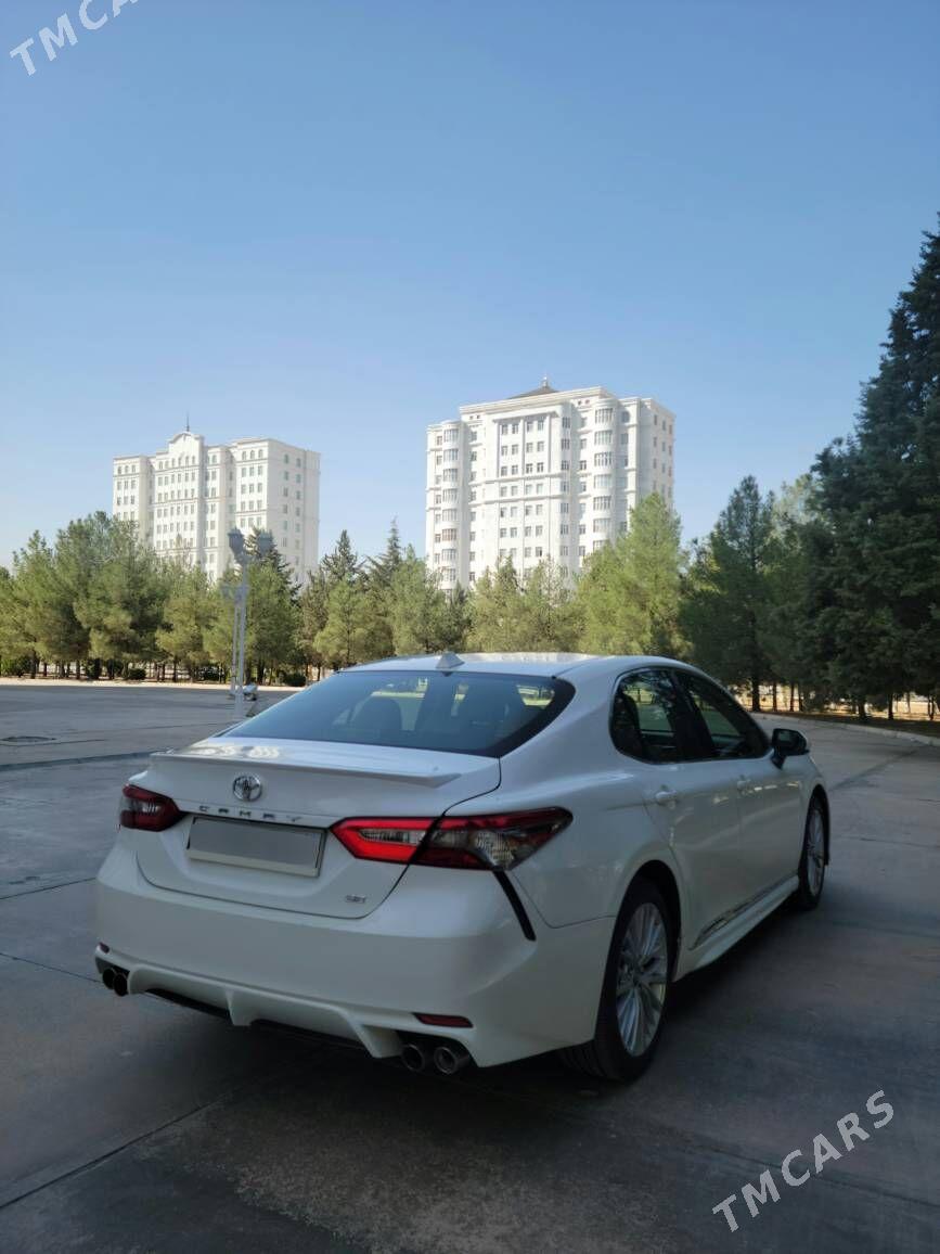Toyota Camry 2018 - 285 000 TMT - Aşgabat - img 4