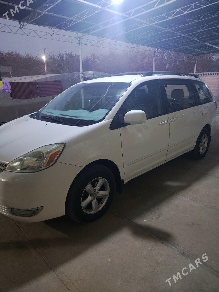 Toyota Sienna 2003 - 250 000 TMT - Сакарчага - img 2
