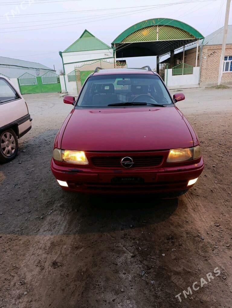 Opel Astra 1995 - 53 000 TMT - Bäherden - img 4