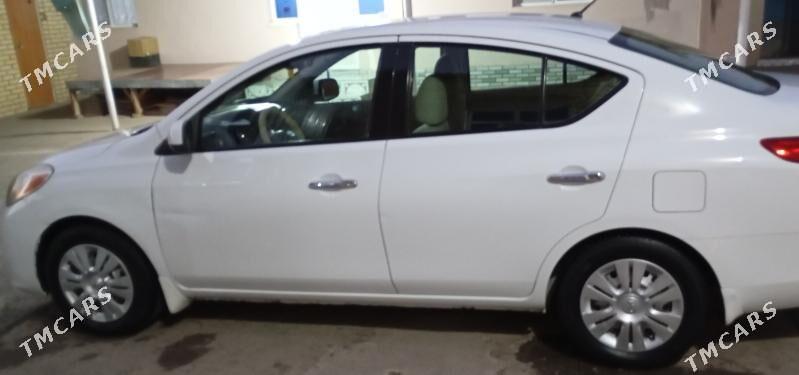 Nissan Versa 2011 - 110 000 TMT - Мары - img 3