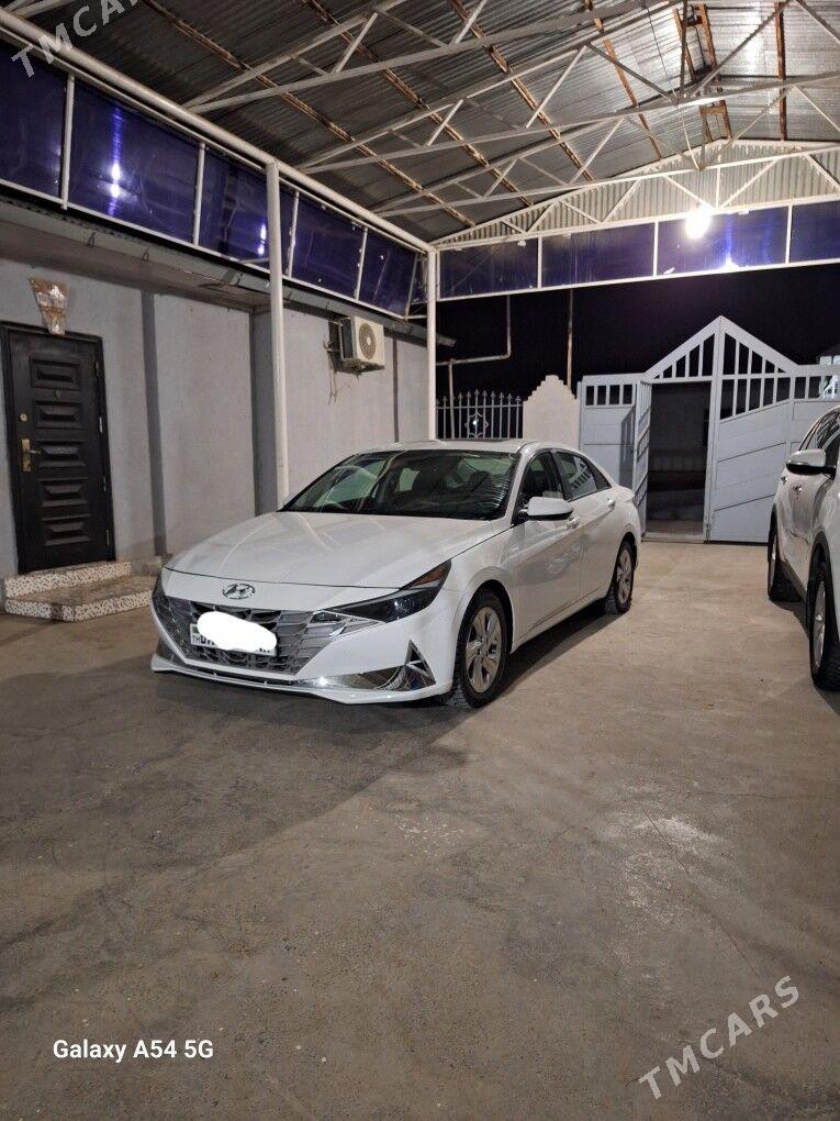 Hyundai Elantra 2021 - 246 000 TMT - Гёкдепе - img 1