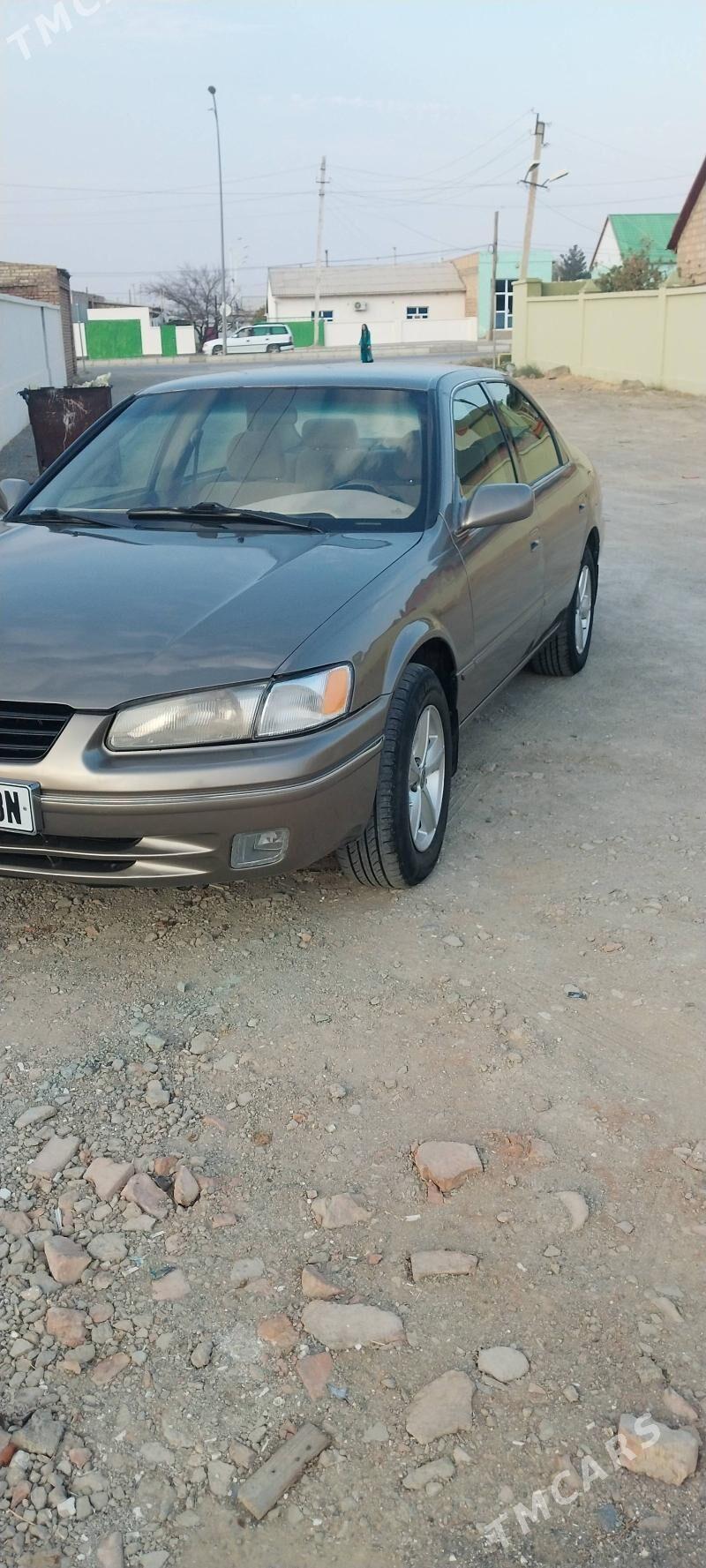 Toyota Camry 1999 - 130 000 TMT - Берекет - img 3