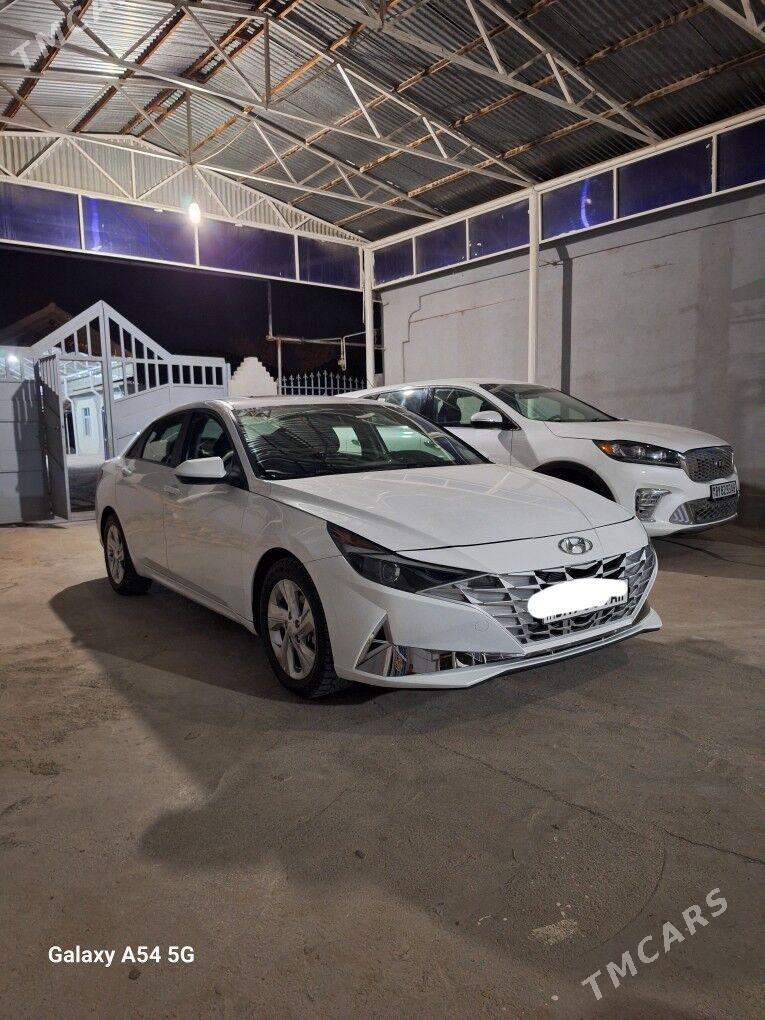 Hyundai Elantra 2021 - 246 000 TMT - Гёкдепе - img 2