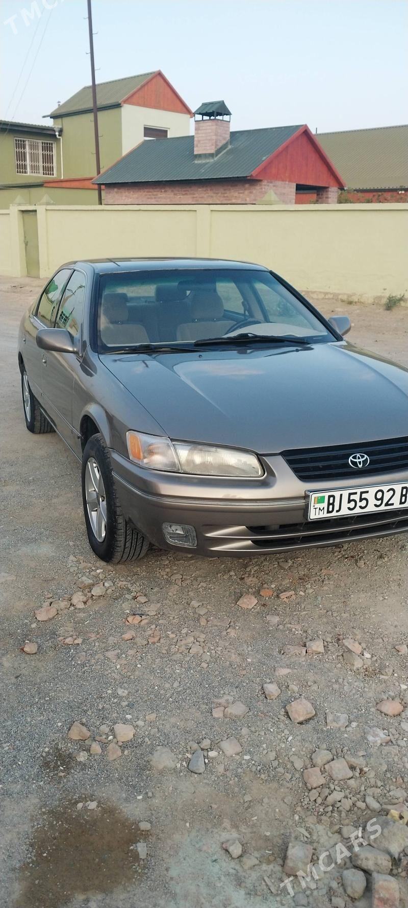 Toyota Camry 1999 - 130 000 TMT - Берекет - img 4