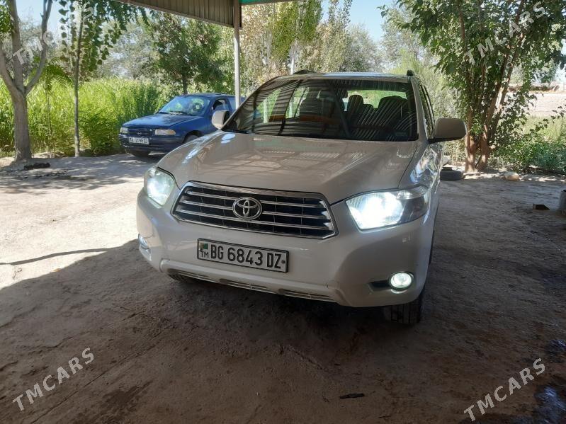 Toyota Highlander 2010 - 315 000 TMT - Болдумсаз - img 8