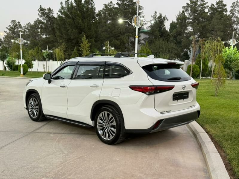 Toyota Highlander 2021 - 645 000 TMT - Aşgabat - img 9