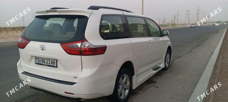 Toyota Sienna 2019 - 345 000 TMT - Бузмеин ГРЭС - img 2