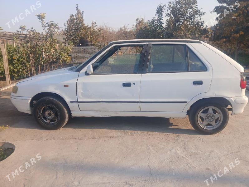 Skoda Yeti​ 2000 - 15 000 TMT - Aşgabat - img 4
