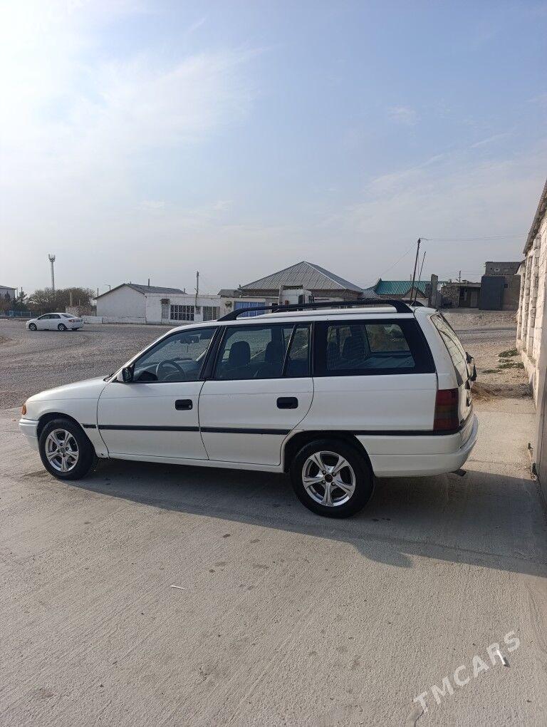 Opel Astra 1997 - 47 000 TMT - Балканабат - img 7
