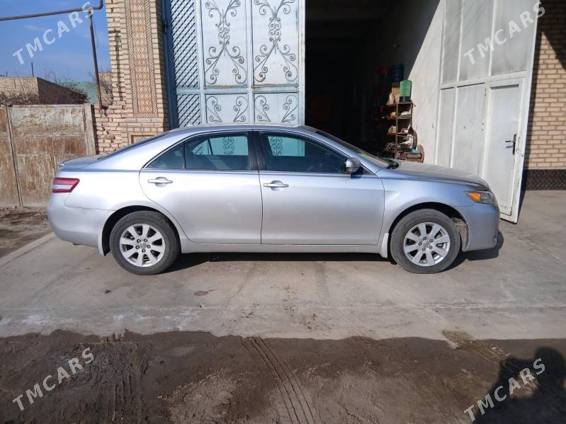 Toyota Camry 2011 - 200 000 TMT - Кёнеургенч - img 3