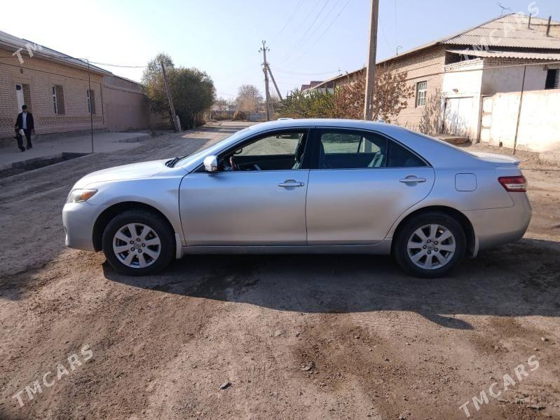 Toyota Camry 2011 - 200 000 TMT - Кёнеургенч - img 2