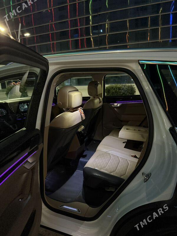 Volkswagen Touareg 2018 - 790 000 TMT - Ашхабад - img 7