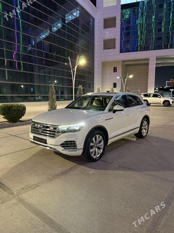 Volkswagen Touareg 2018 - 790 000 TMT - Ашхабад - img 9