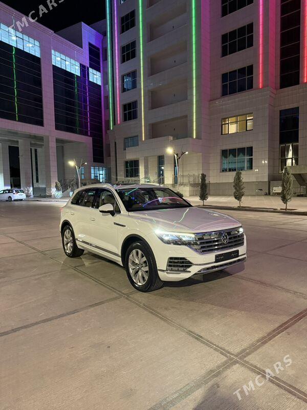 Volkswagen Touareg 2018 - 790 000 TMT - Ашхабад - img 8