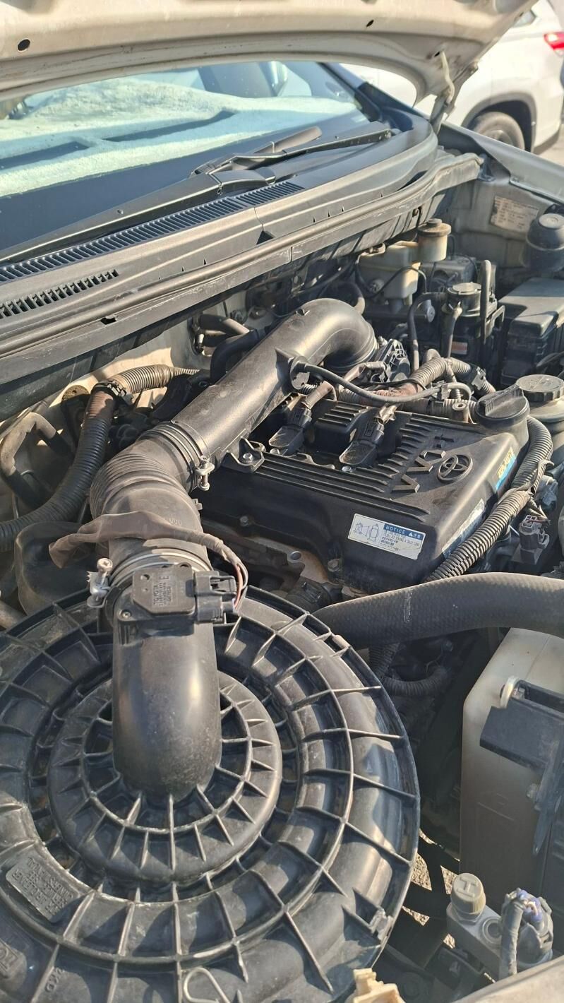 Toyota Innova 2011 - 200 000 TMT - Büzmeýin GRES - img 8