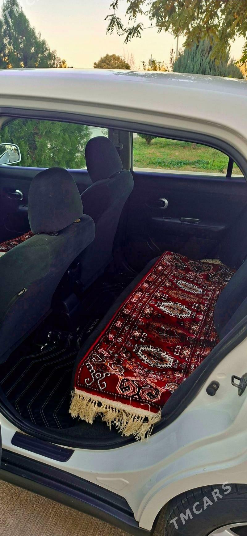 Nissan Versa 2010 - 145 000 TMT - 3 мкр - img 7