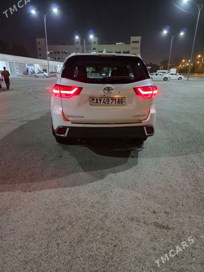 Toyota Highlander 2018 - 670 000 TMT - Aşgabat - img 4