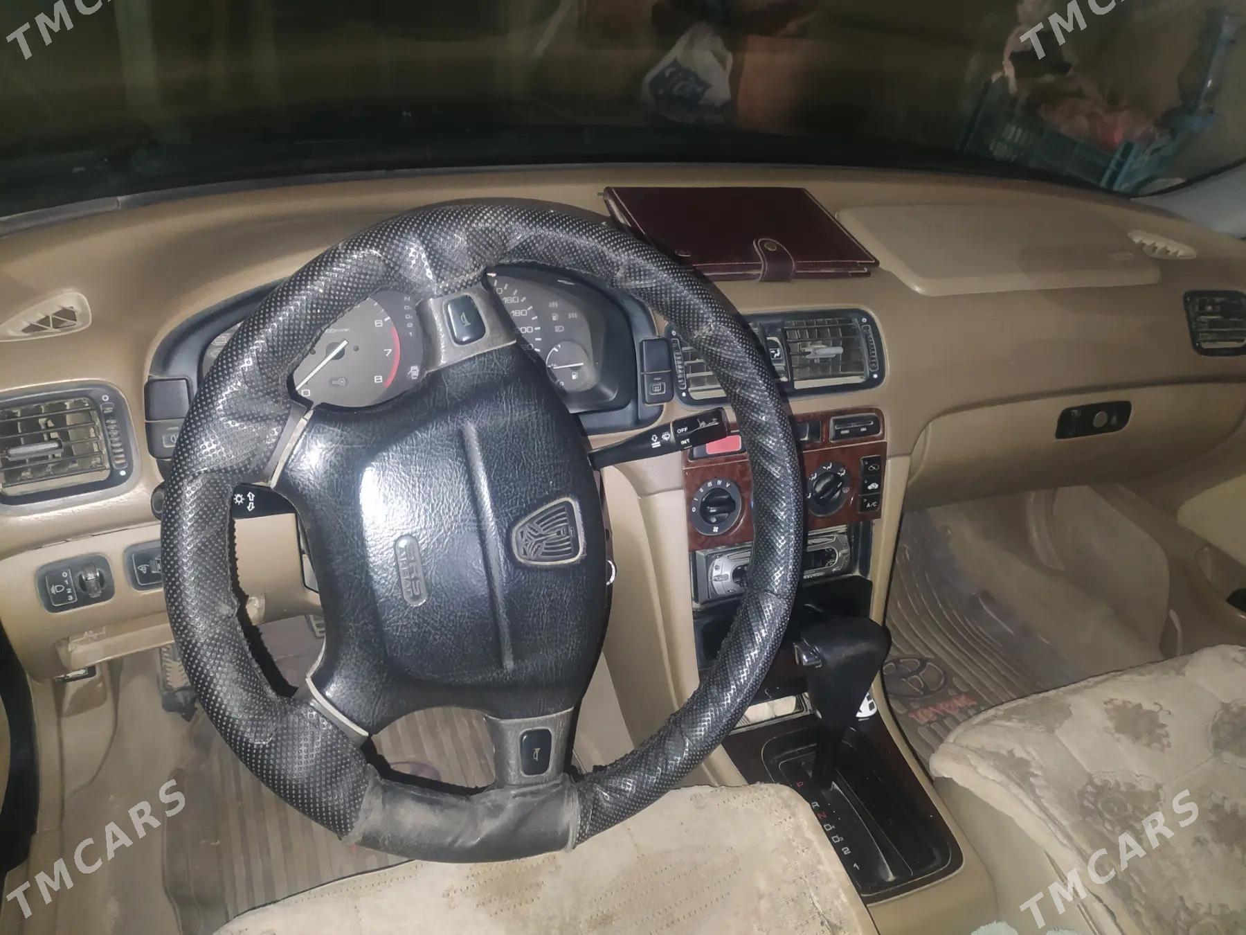 Toyota Carina 1998 - 50 000 TMT - Акдепе - img 4