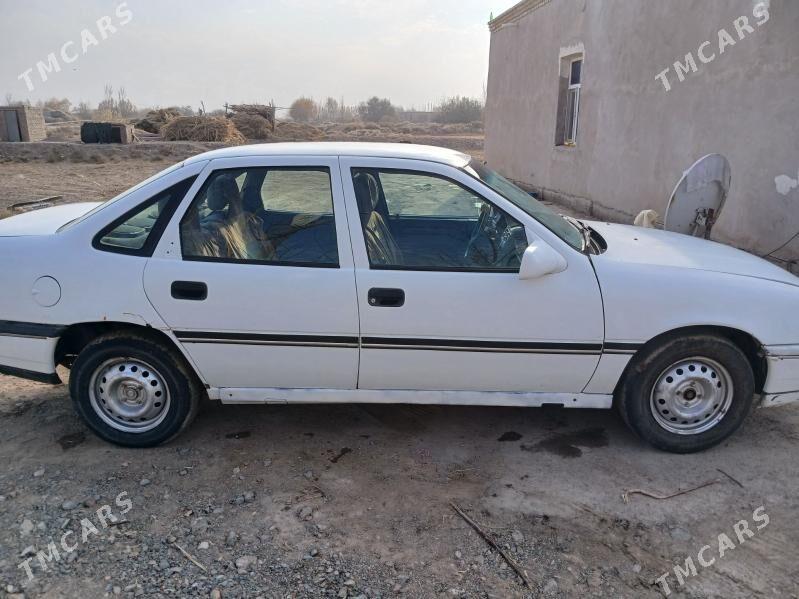 Opel Vectra 1992 - 36 000 TMT - Gubadag - img 3