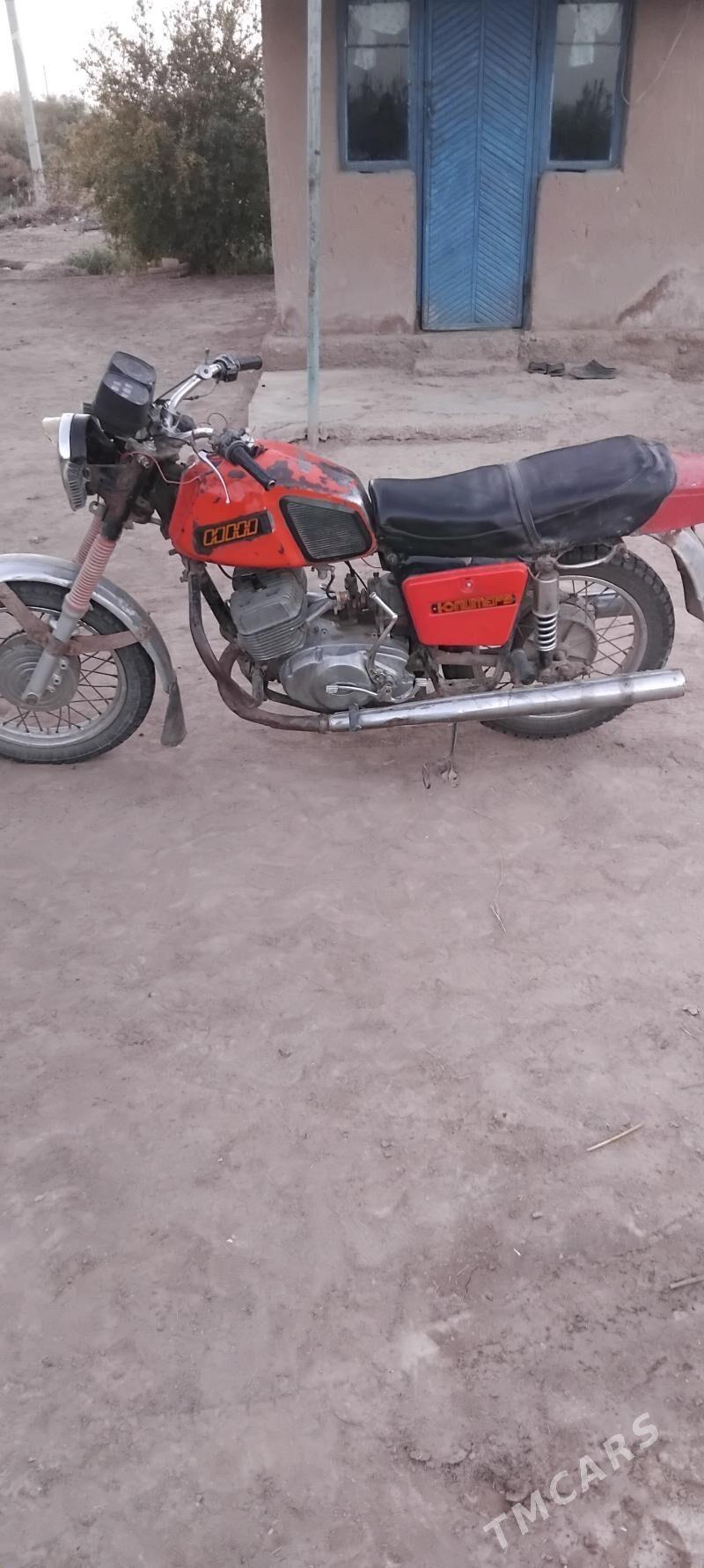 Iž Ýupiter 2022 - 12 000 TMT - Бабадайхан - img 2