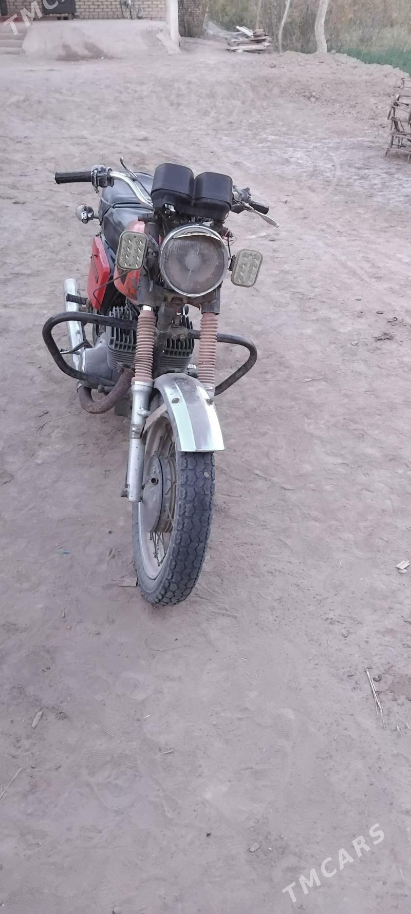 Iž Ýupiter 2022 - 12 000 TMT - Бабадайхан - img 1