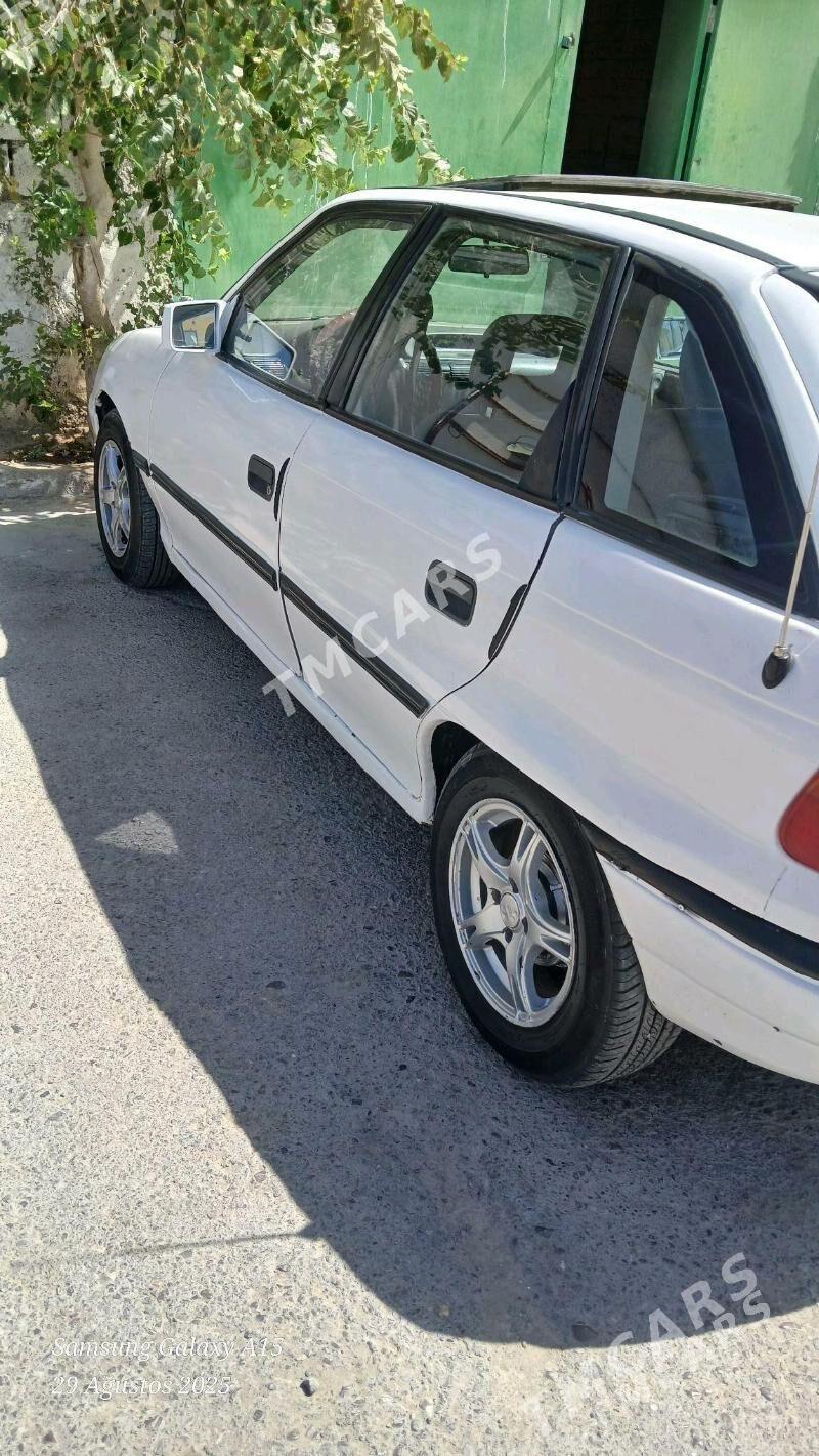 Opel Astra 1992 - 31 000 TMT - Бедев - img 6