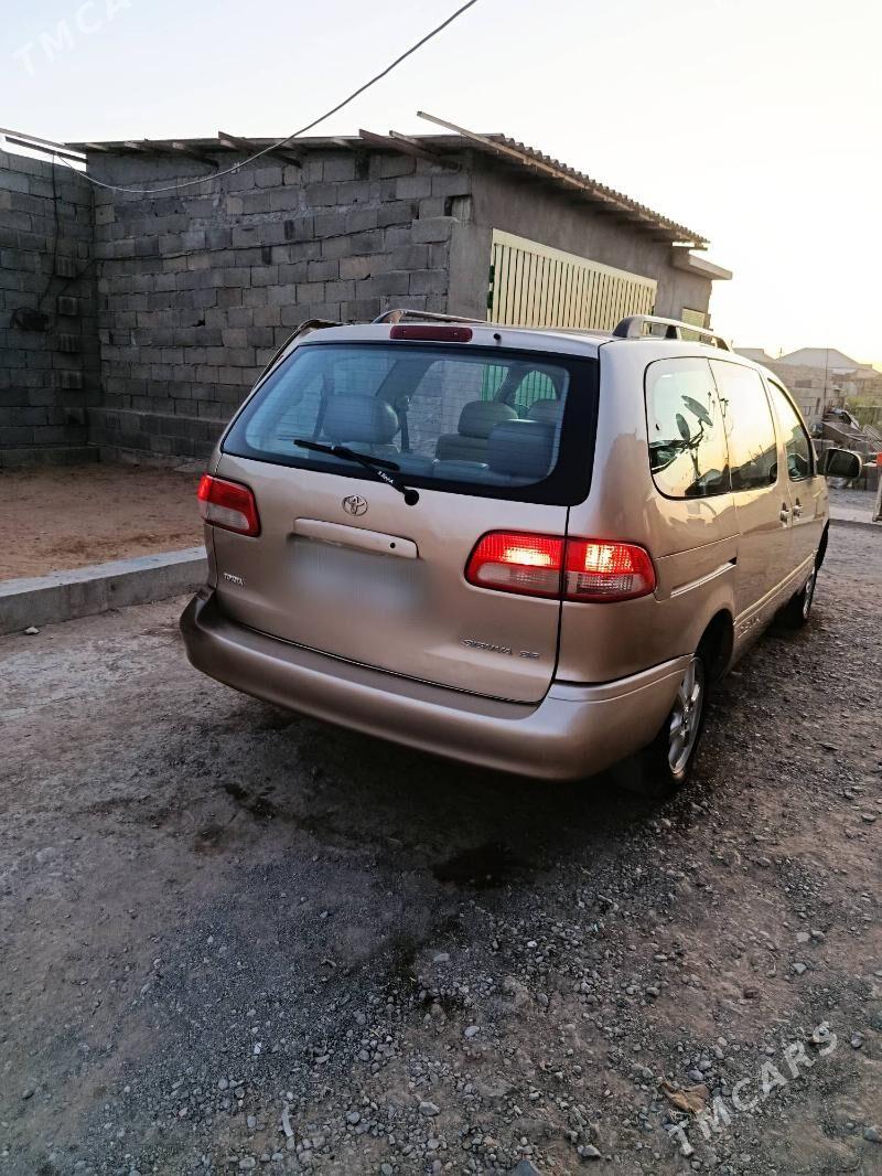 Toyota Sienna 2002 - 142 000 TMT - Ак-Бугдайский этрап - img 2