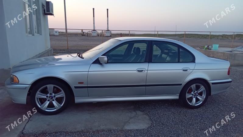 BMW E39 2001 - 115 000 TMT - Кака - img 5