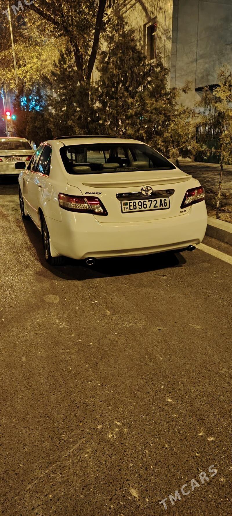 Toyota Camry 2011 - 230 000 TMT - Büzmeýin - img 3