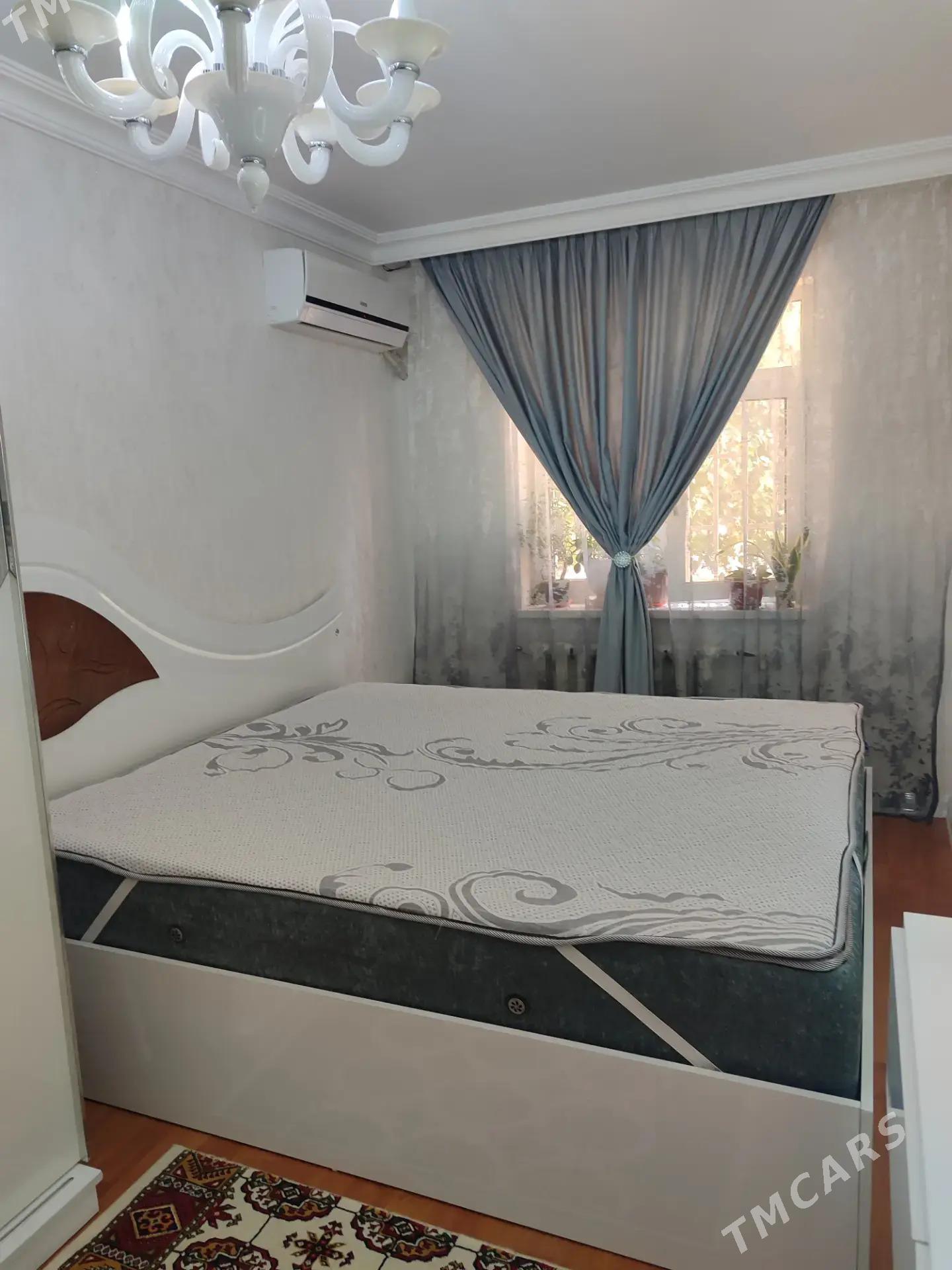 9 микр 4/1этаж 2 комнат - 9 мкр - img 2