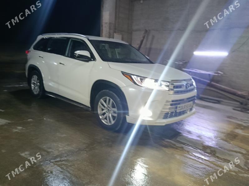 Toyota Highlander 2016 - 415 000 TMT - Бахарден - img 5