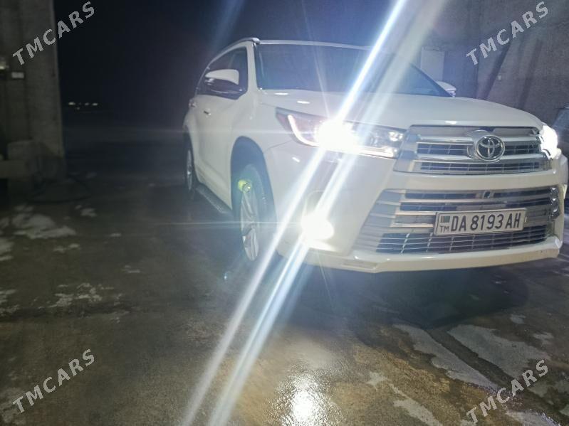 Toyota Highlander 2016 - 415 000 TMT - Бахарден - img 3