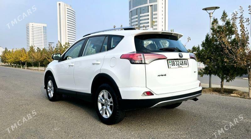 Toyota RAV4 2018 - 290 000 TMT - Aşgabat - img 4