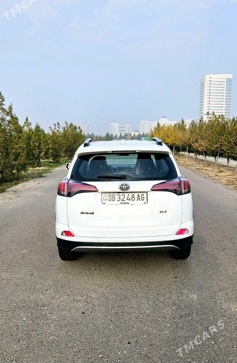 Toyota RAV4 2018 - 290 000 TMT - Aşgabat - img 2