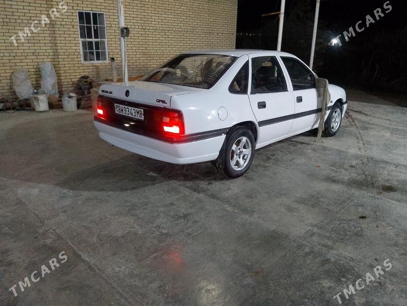 Opel Vectra 1993 - 50 000 TMT - Мары - img 2