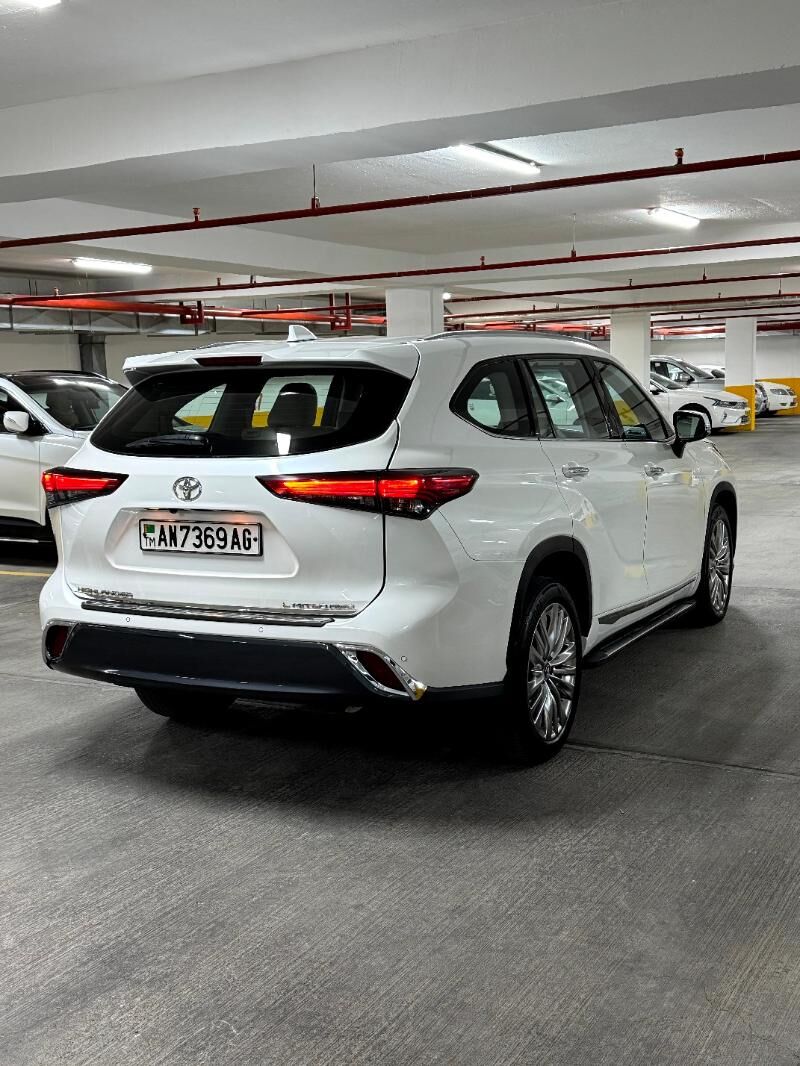 Toyota Highlander 2022 - 590 000 TMT - Aşgabat - img 7