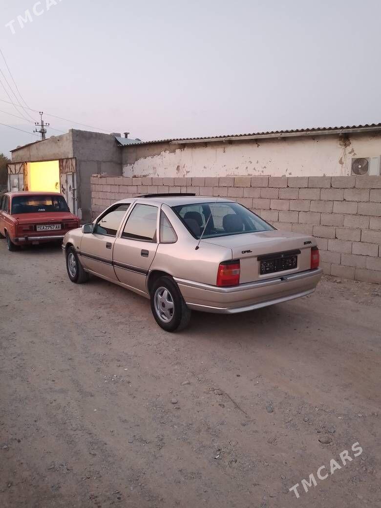 Opel Vectra 1990 - 35 000 TMT - Bäherden - img 2